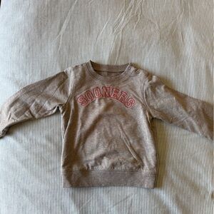 Primary Gray Shirt with Sooners custom embroidered - 18-24 months